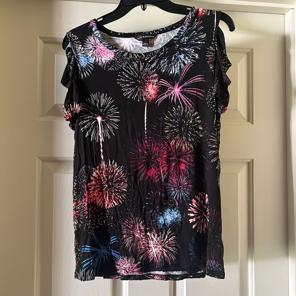 Rock & Republic fireworks shirt with criss cross cold shoulder